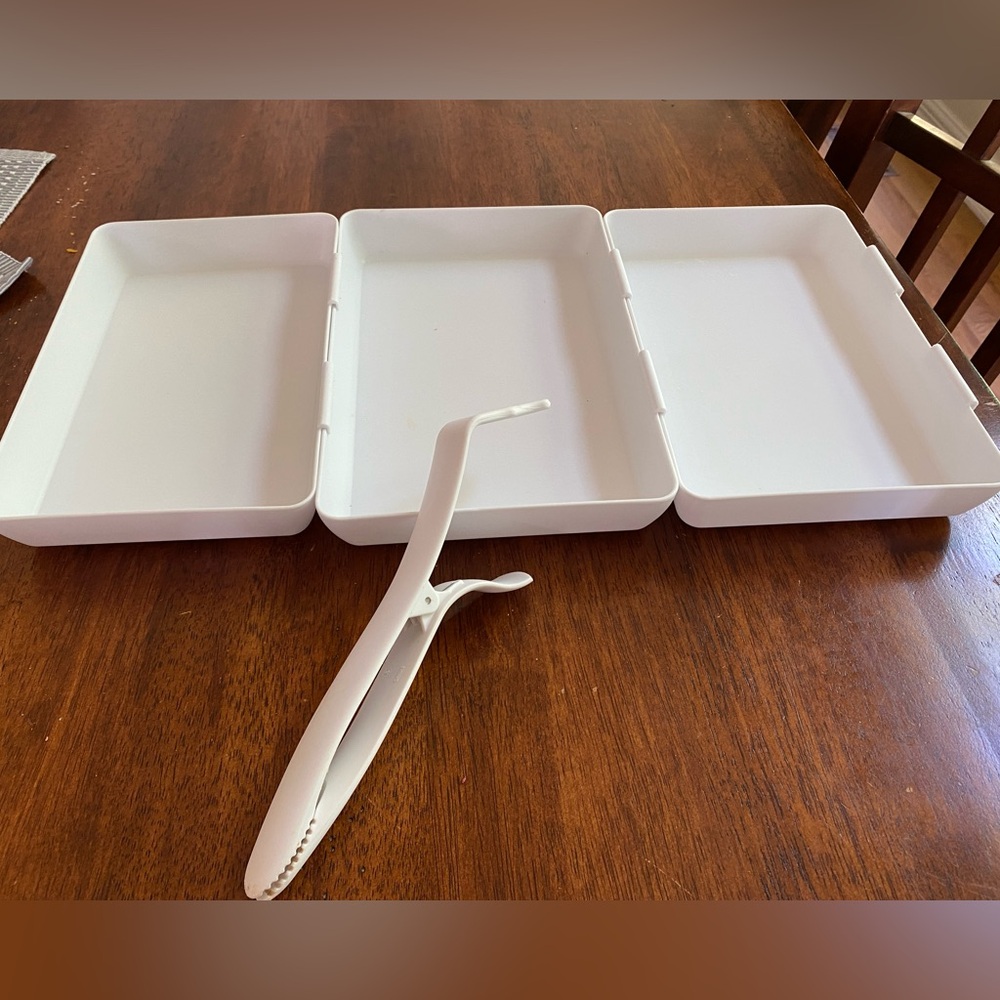 Pampered Chef Breading dishes & thong